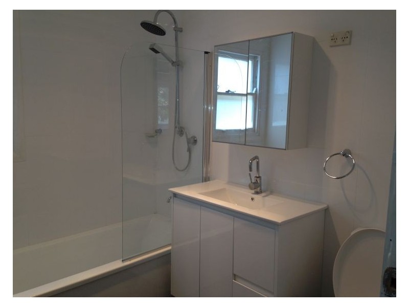 2 MacIntosh Street, Fairfield NSW 2165