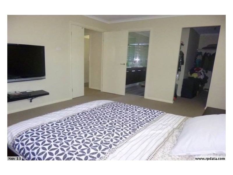 50 Thistle Circuit, Green Valley NSW 2168