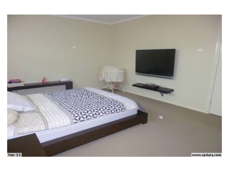 50 Thistle Circuit, Green Valley NSW 2168