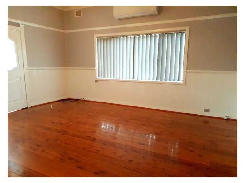 2 Riverview Road, Fairfield NSW 2165