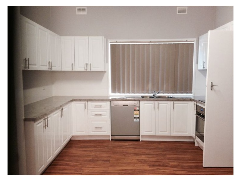 2 Riverview Road, Fairfield NSW 2165