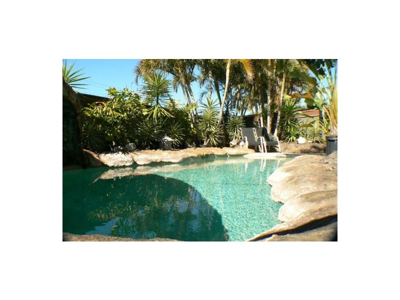 684 David Low Way, Pacific Paradise QLD 4564