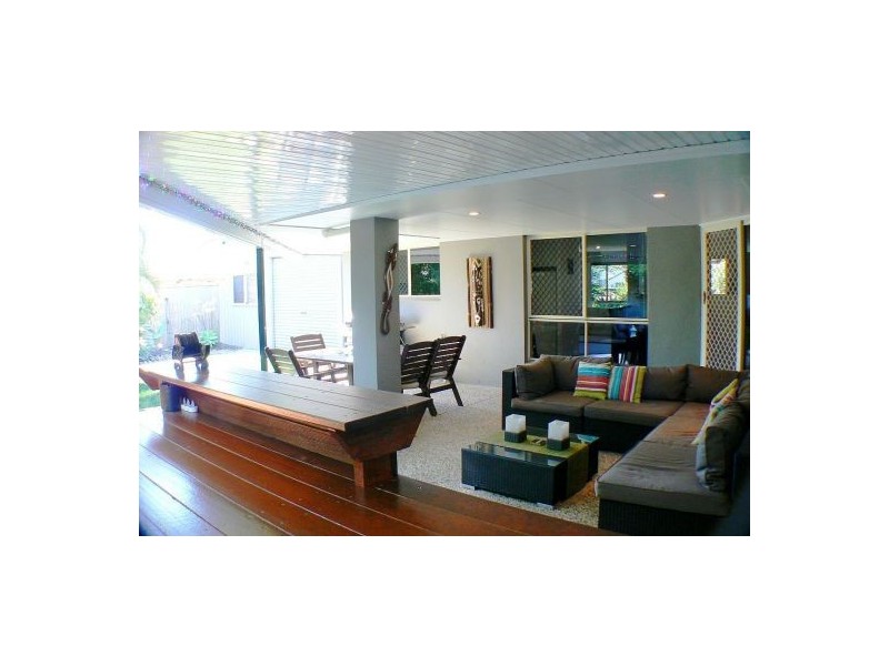 684 David Low Way, Pacific Paradise QLD 4564