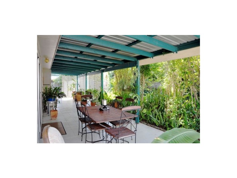 17 Lows Drive, Pacific Paradise QLD 4564