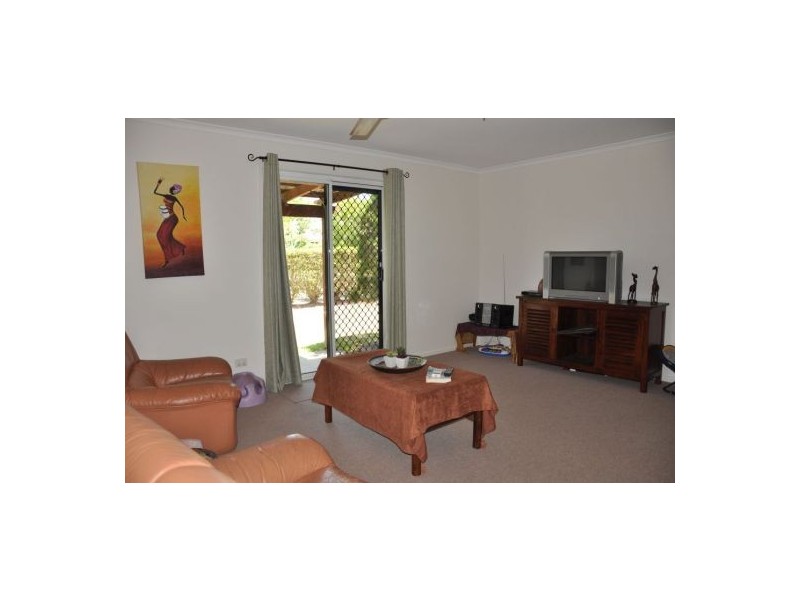 10 Karome Street, Pacific Paradise QLD 4564