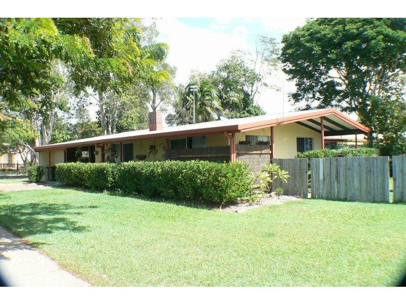 2 Richardson Street, Pacific Paradise QLD 4564