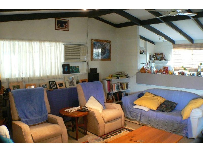 2 Richardson Street, Pacific Paradise QLD 4564