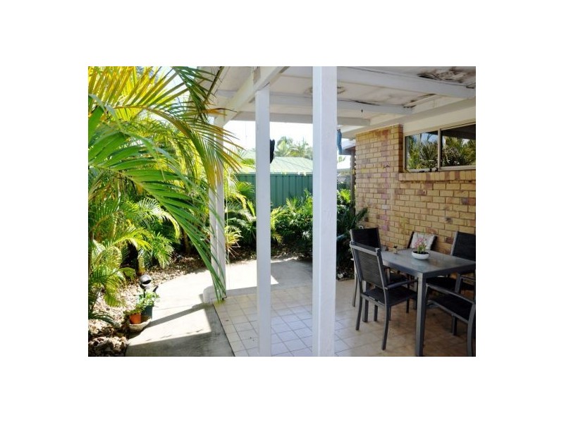 2/41 Karome Street, Pacific Paradise QLD 4564