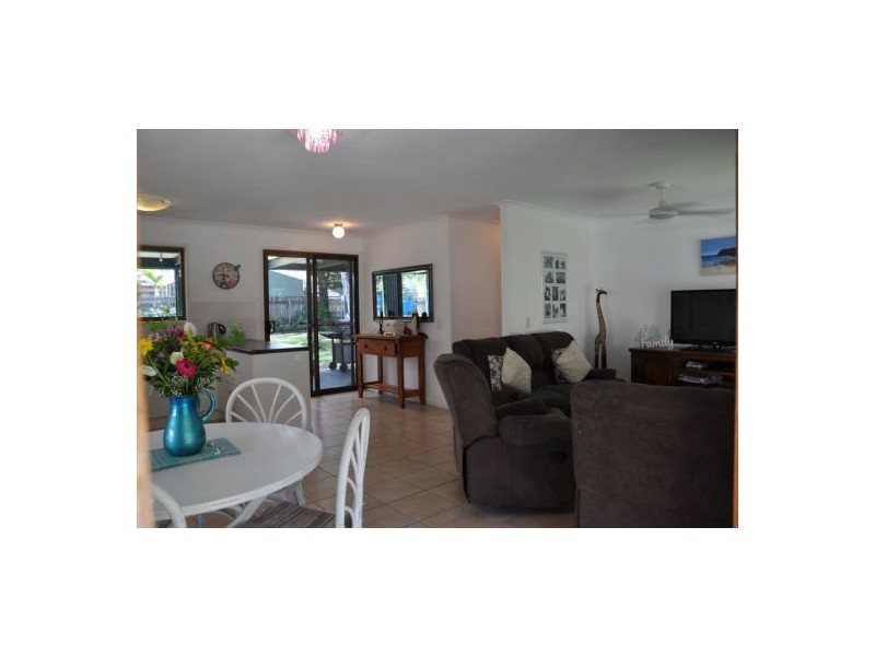 8 First Ave, Marcoola QLD 4564