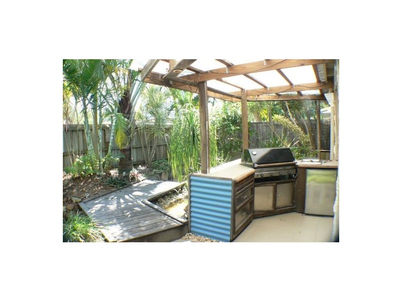 6 Fifth Ave, Marcoola QLD 4564