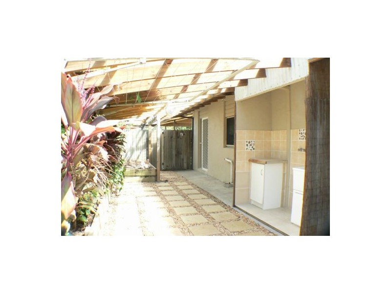 6 Fifth Ave, Marcoola QLD 4564