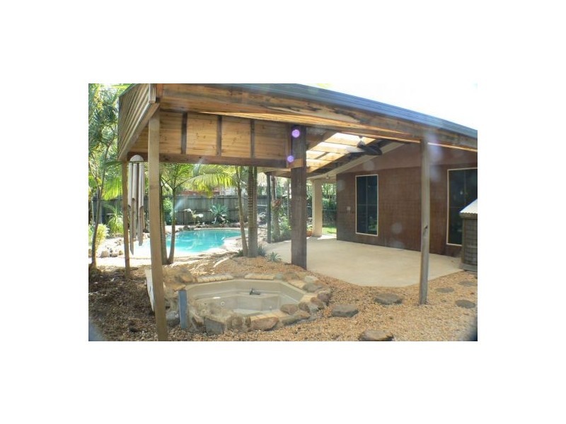 6 Fifth Ave, Marcoola QLD 4564