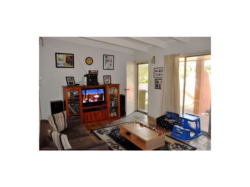 9 Moomba Street, Pacific Paradise QLD 4564