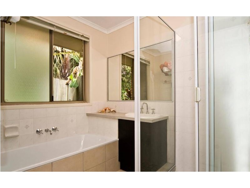 6 Burran Court, Kuluin QLD 4558