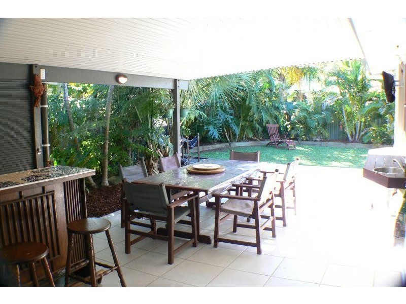 14 Kandoo Street, Pacific Paradise QLD 4564