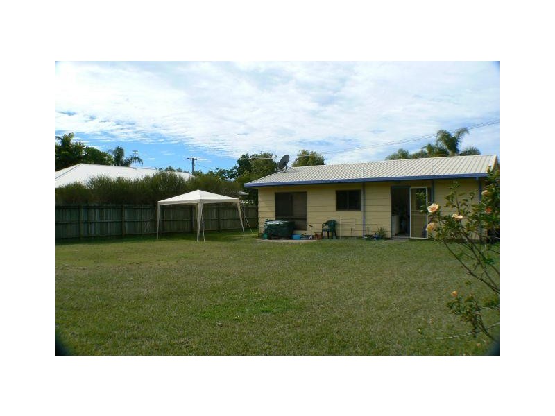 21 Kumbar Street, Pacific Paradise QLD 4564