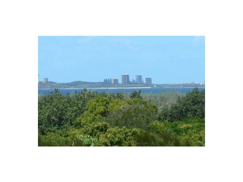 136/80 North Shore Road, Twin Waters QLD 4564