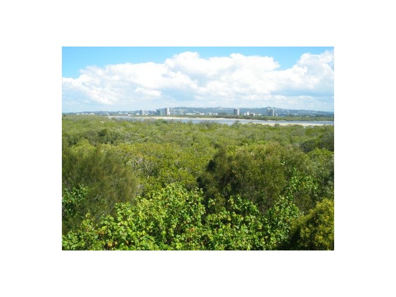 136/80 North Shore Road, Twin Waters QLD 4564