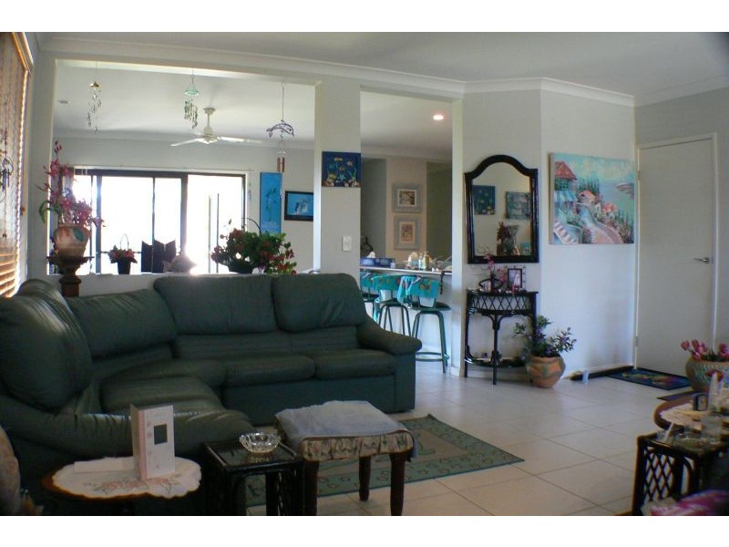 22 Whitsunday Drive, Pacific Paradise QLD 4564