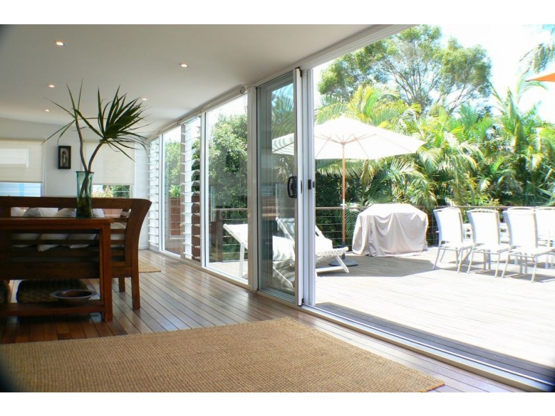 16 Kowonga Street, Pacific Paradise QLD 4564