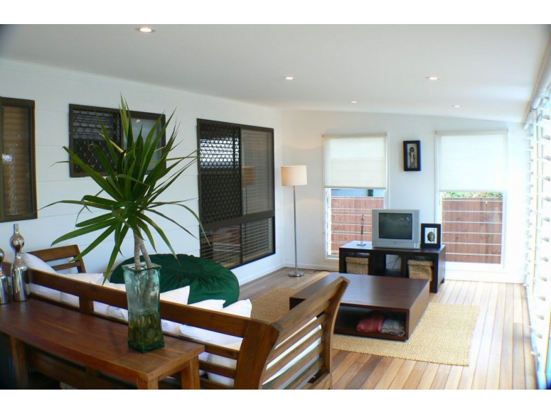 16 Kowonga Street, Pacific Paradise QLD 4564