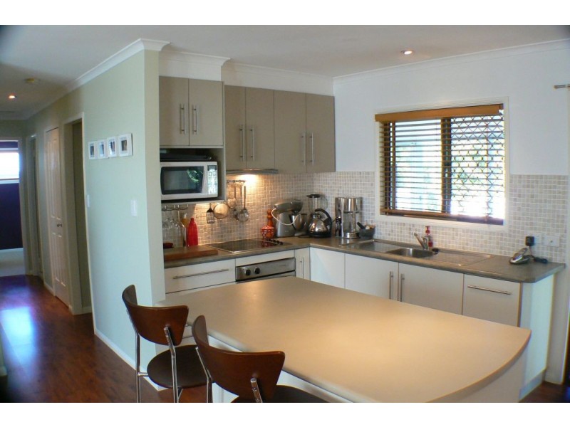 16 Kowonga Street, Pacific Paradise QLD 4564