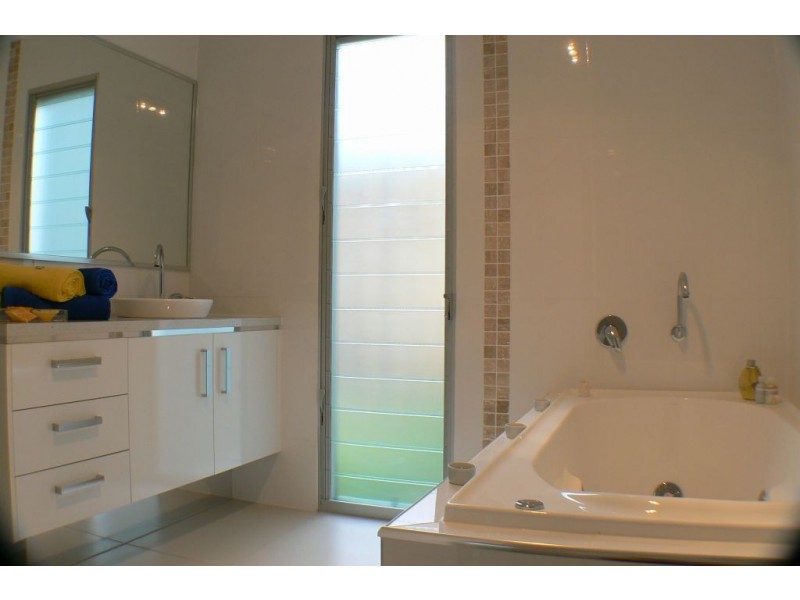 6 Sandy Court, Mount Coolum QLD 4573