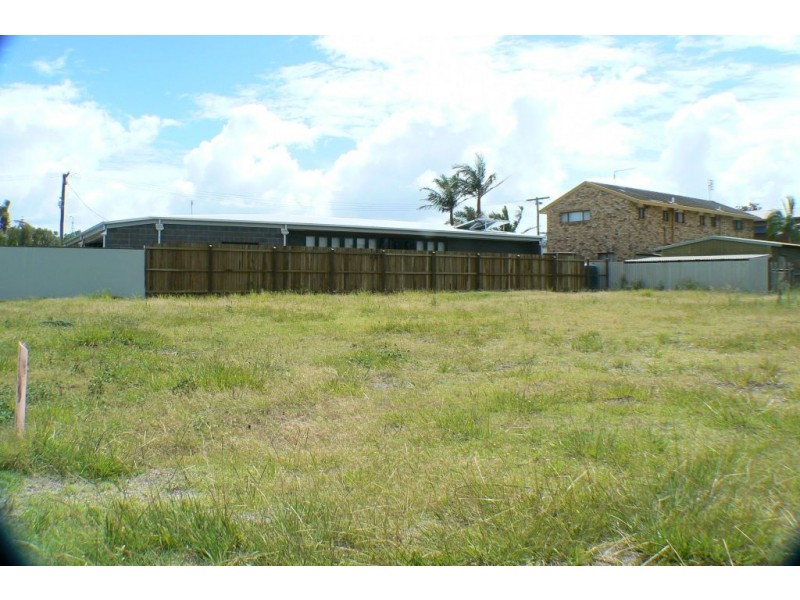 4 Petrie Ave, Marcoola QLD 4564