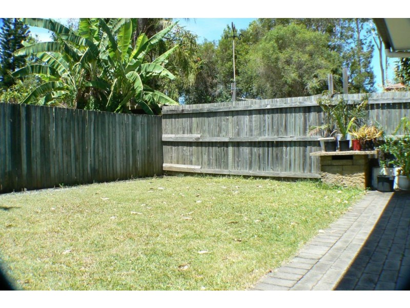 2/40 Nungo Street, Pacific Paradise QLD 4564