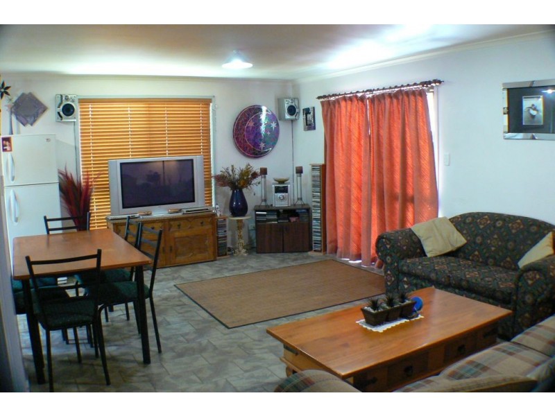 17 Kowonga Street, Pacific Paradise QLD 4564