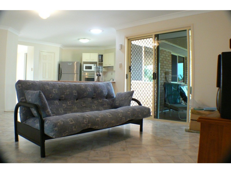 27 Bellevue Street, Bli Bli QLD 4560