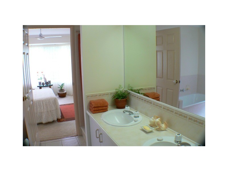 2/17 Yango Street, Pacific Paradise QLD 4564