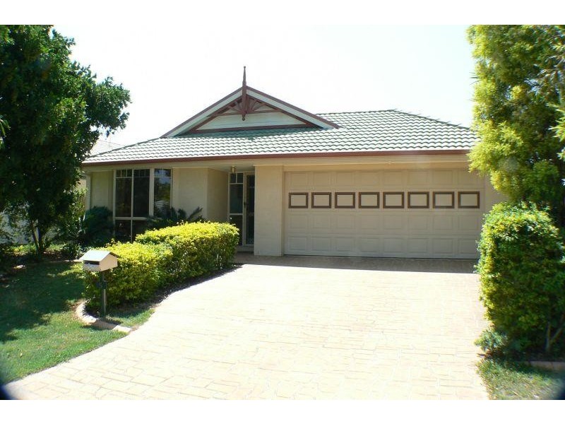 5 Spinifex Place, Twin Waters QLD 4564