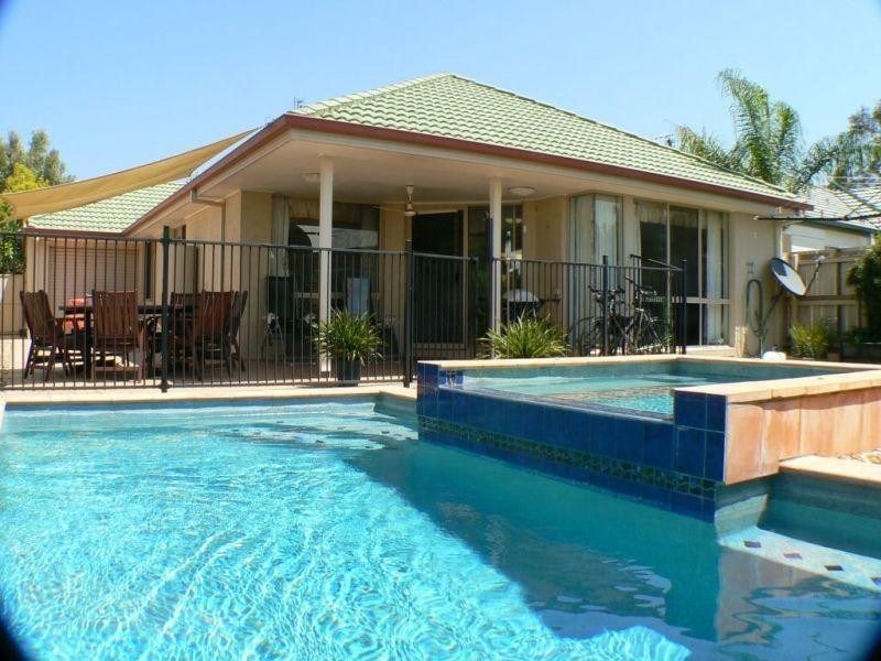 5 Spinifex Place, Twin Waters QLD 4564