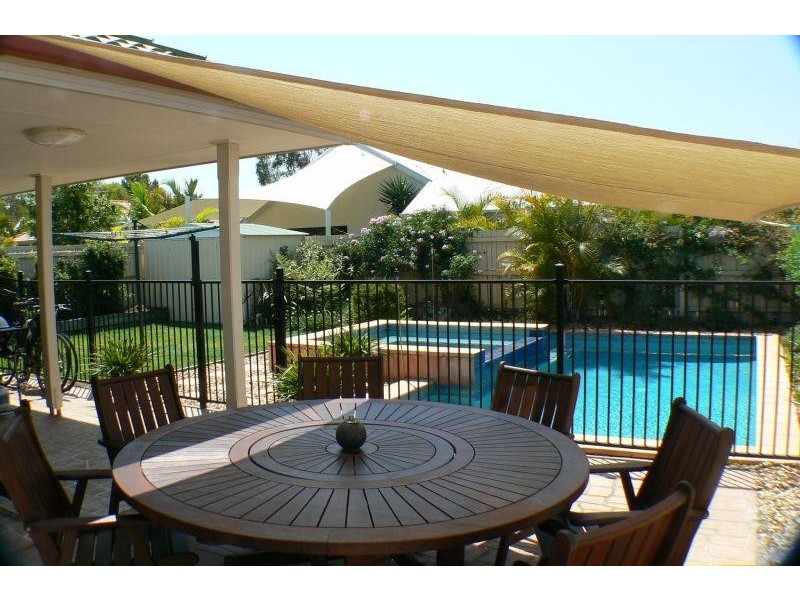 5 Spinifex Place, Twin Waters QLD 4564
