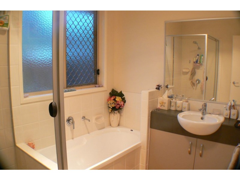 8 Fitzroy Court, Pacific Paradise QLD 4564