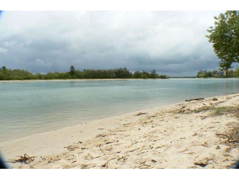 9/45  Bradman Ave, Maroochydore QLD 4558