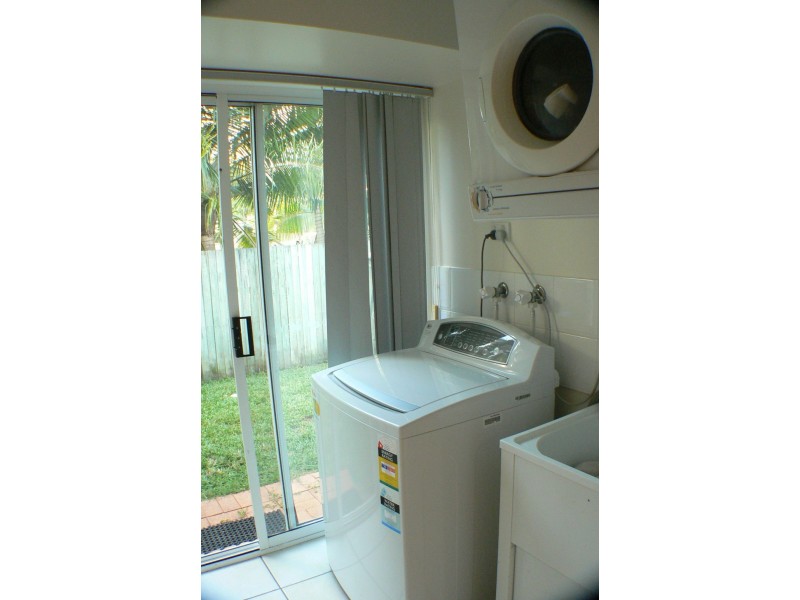 2/40 Bando Street, Pacific Paradise QLD 4564