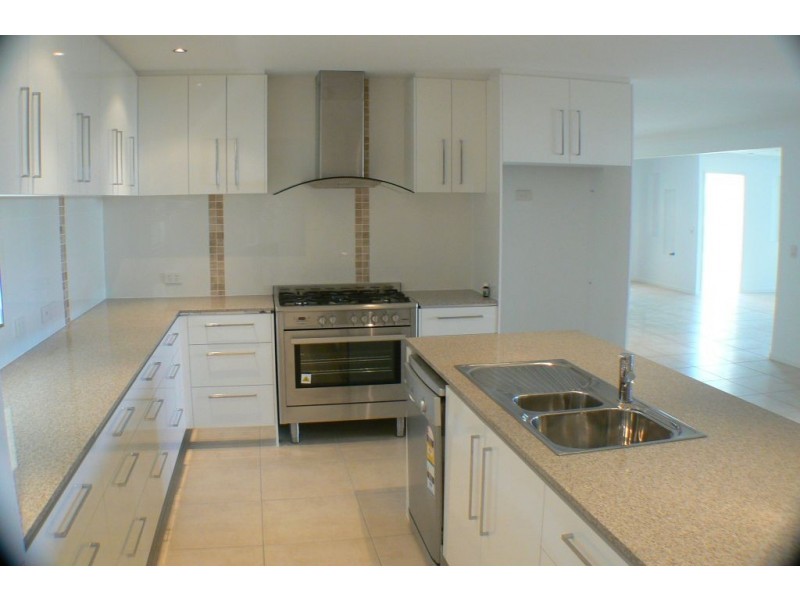 3 Sandy Court, Mount Coolum QLD 4573