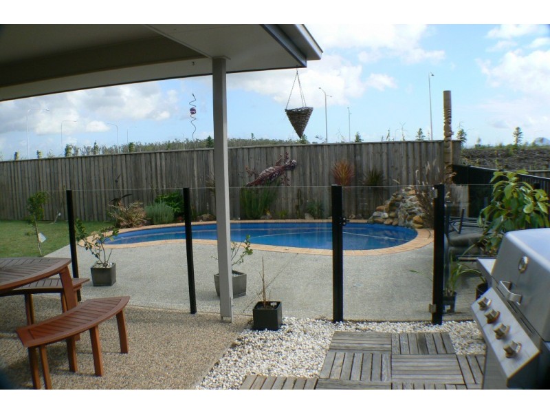 33 Parkland Dr, Pacific Paradise QLD 4564