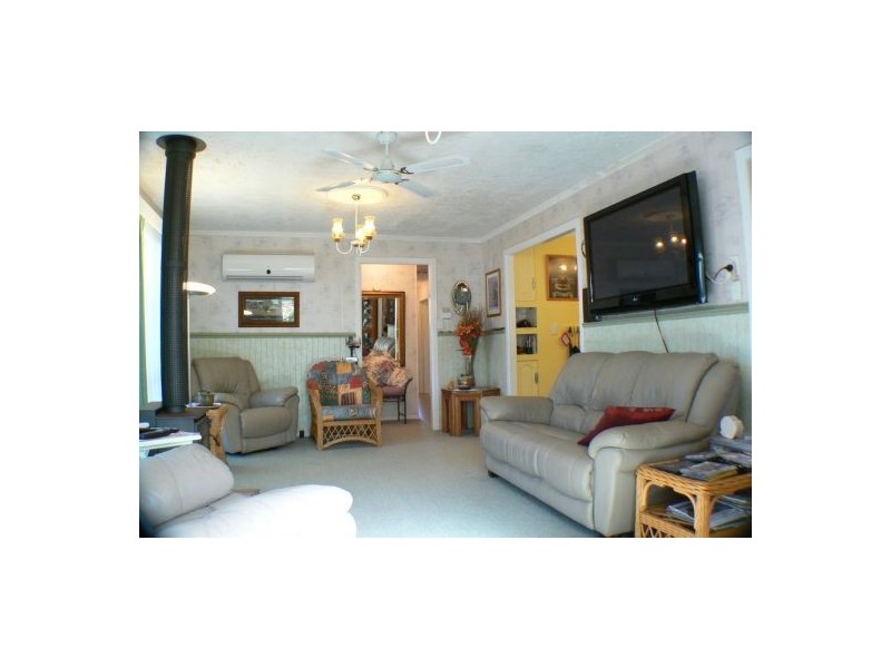 19 Richardson St, Pacific Paradise QLD 4564