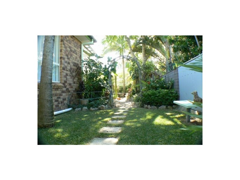 19 Richardson St, Pacific Paradise QLD 4564