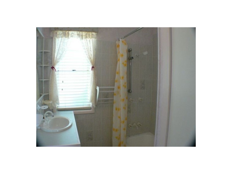 19 Richardson St, Pacific Paradise QLD 4564