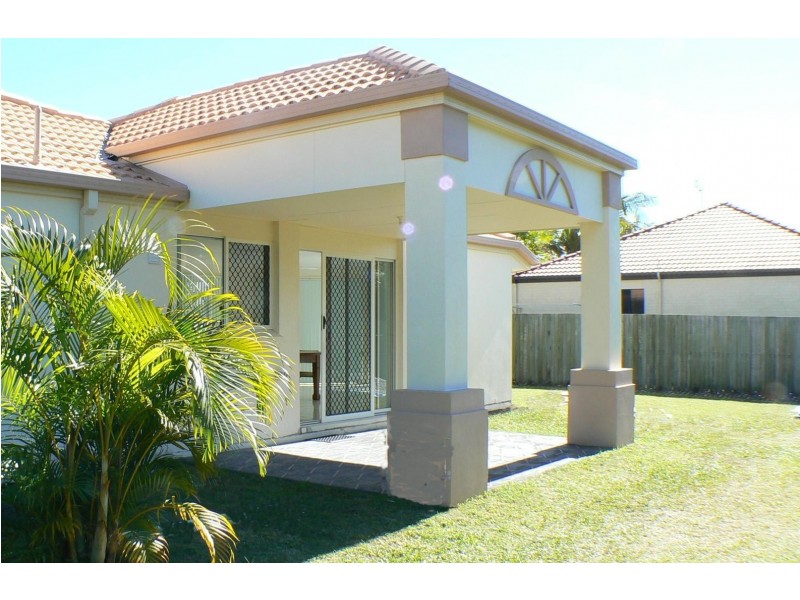5 Waterlilly Place, Twin Waters QLD 4564