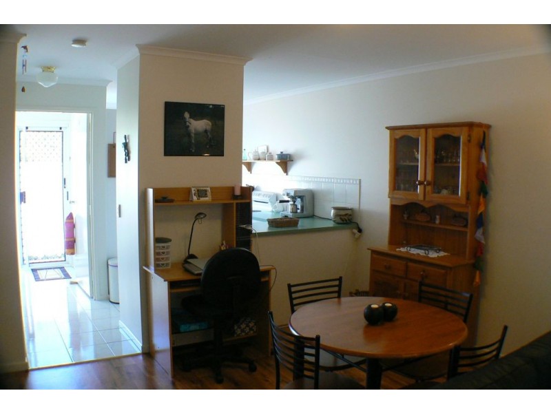 1/5  Karome Street, Pacific Paradise QLD 4564