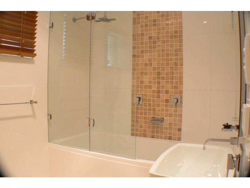 31 Richardson St, Pacific Paradise QLD 4564