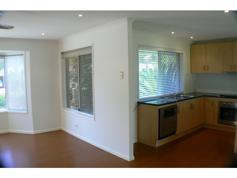 31 Richardson St, Pacific Paradise QLD 4564