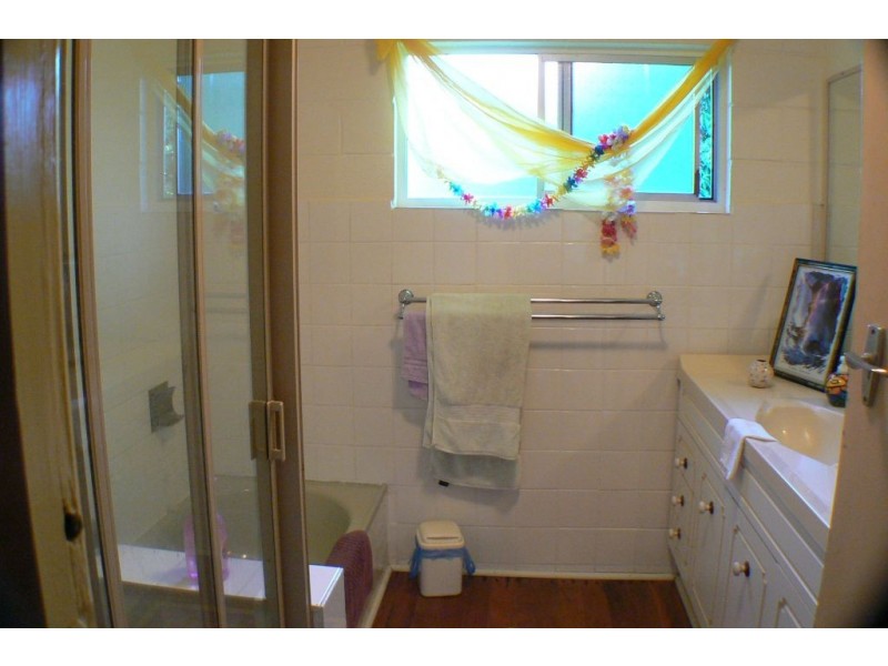 17 Bando Street, Pacific Paradise QLD 4564