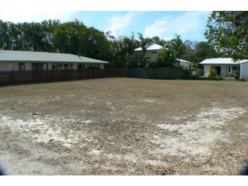 26 Sassifras Street, Mudjimba QLD 4564