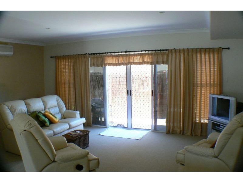 7/25 Lows Drive, Pacific Paradise QLD 4564